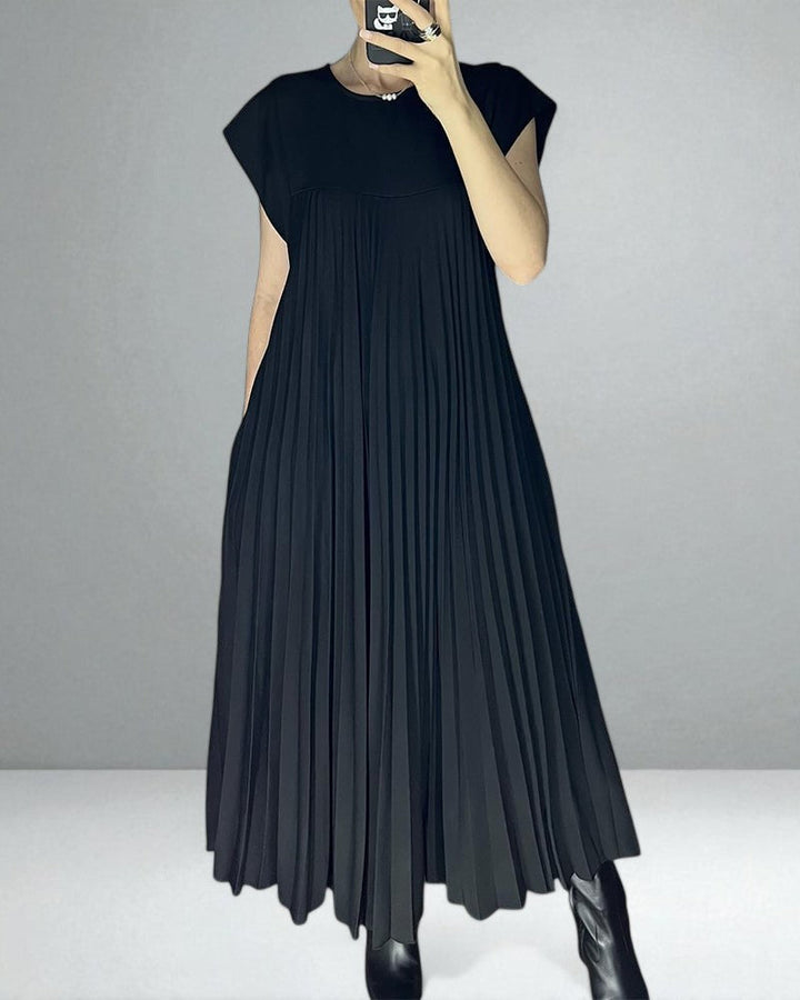 The Jolijn Pleated Dress