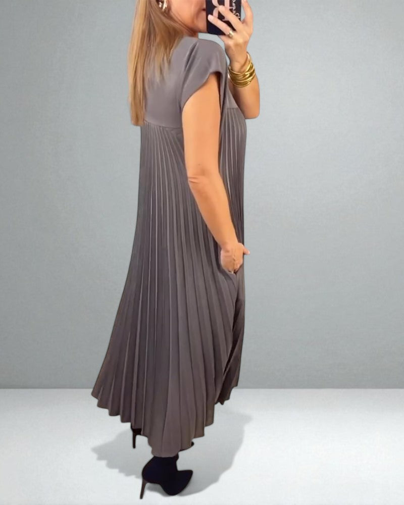 The Jolijn Pleated Dress