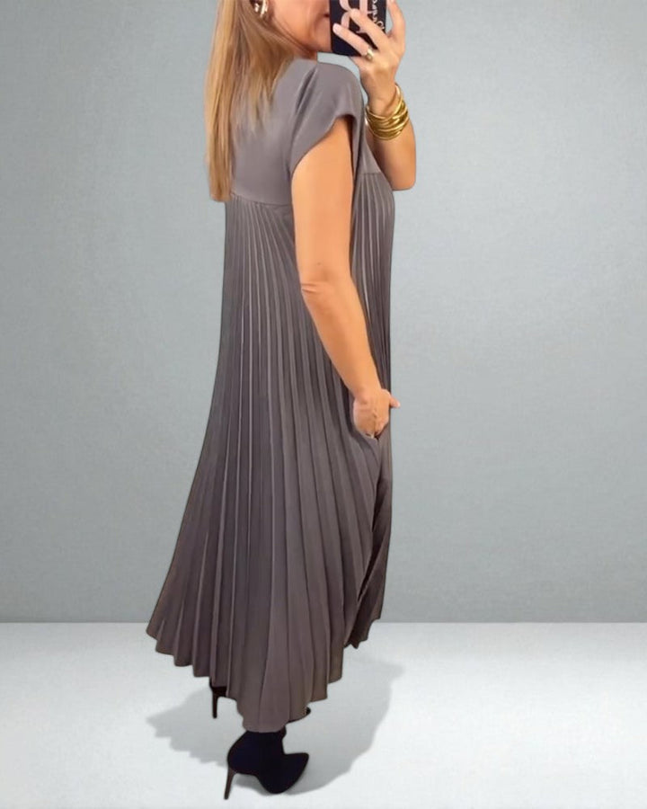 The Jolijn Pleated Dress