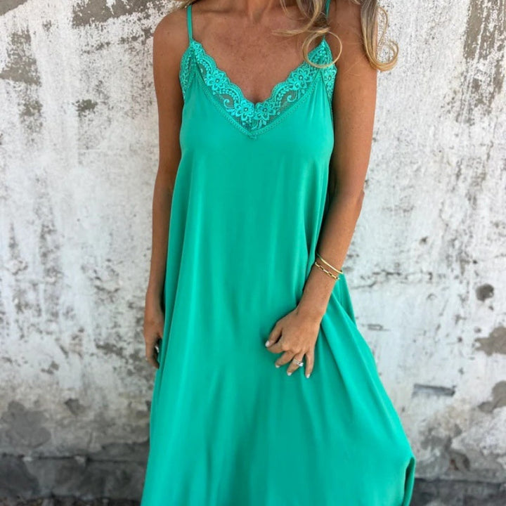 Carolina - Elegant Sleeveless Dress